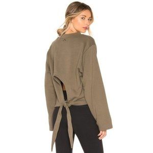 ✨ Varley Weymouth Sweatshirt in Olive ✨